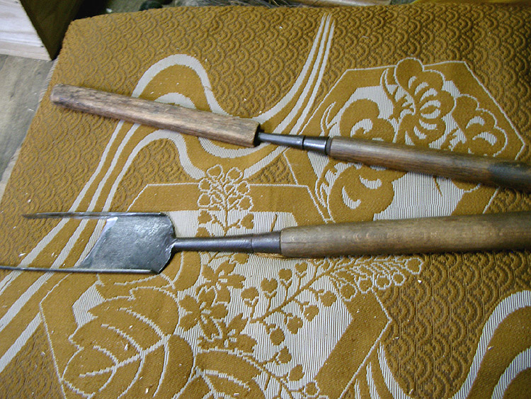 下駄職人の特殊なノミ道具