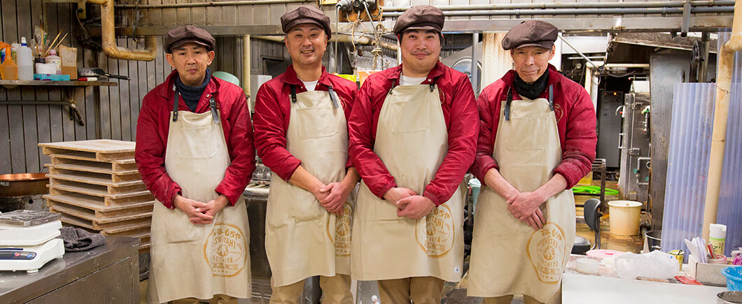 制服とロゴマークを刷新、老舗餅店の新しい挑戦