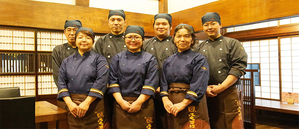 蕎麦に付加価値を付けたコックスタイルのユニフォーム