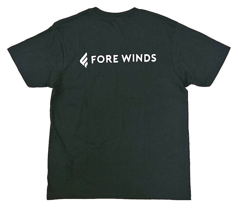 フォアウィンズ様の背中のオリジナルプリントは横長バージョンで名入れさせていただきました。