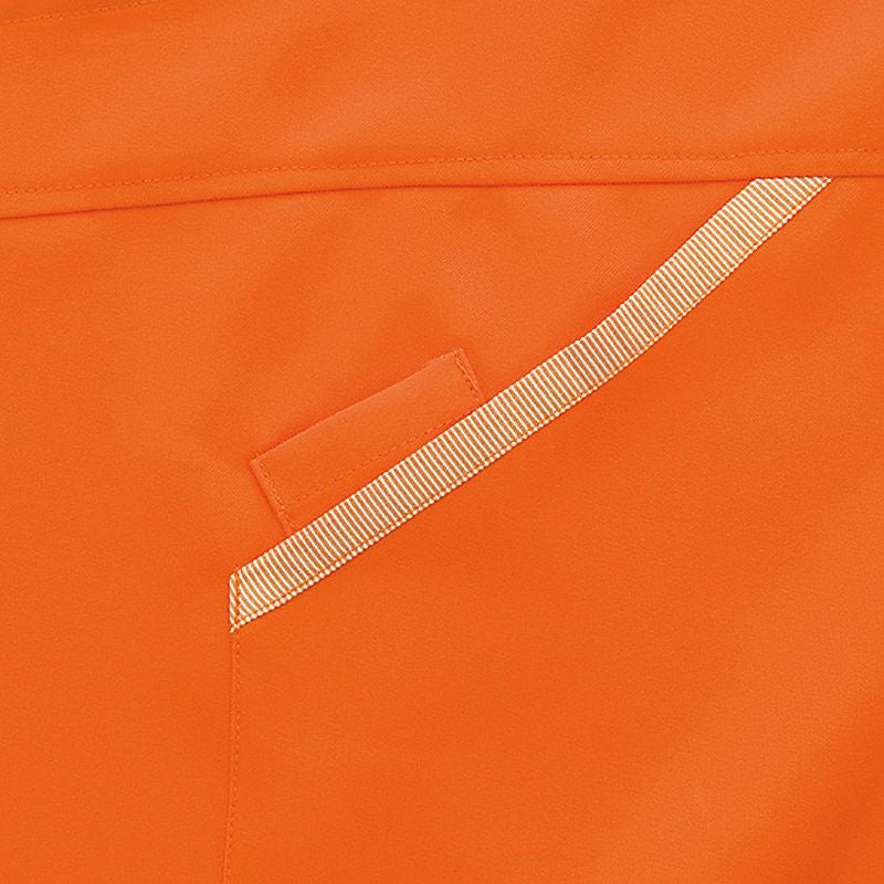 ペンを差すのに便利な右ポケット内側