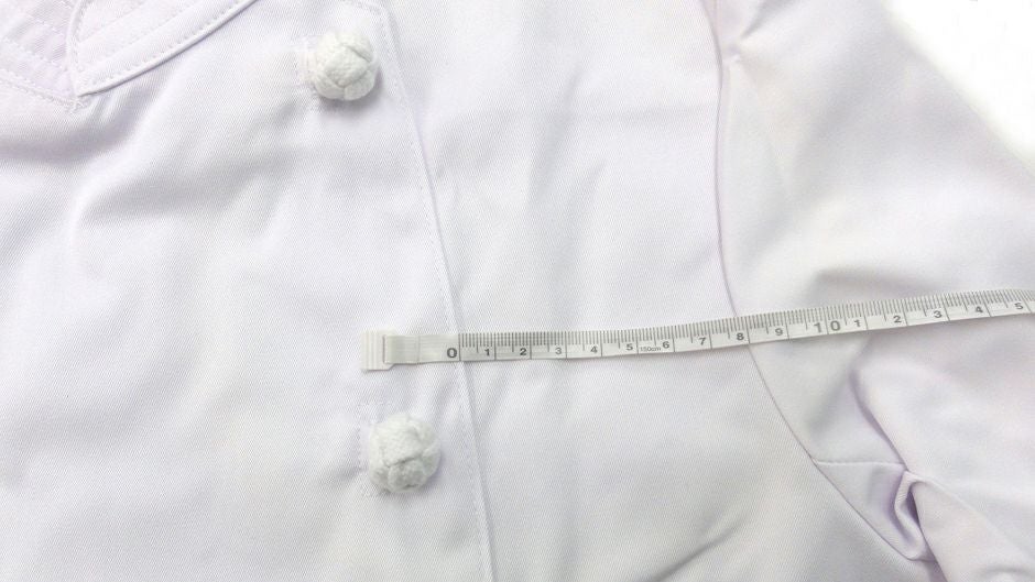 左胸アップ画像