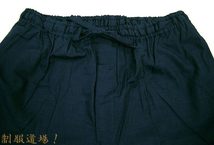 作務衣パンツのフロント部分