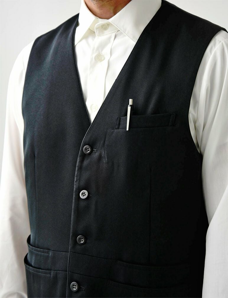 左胸にポケット付き