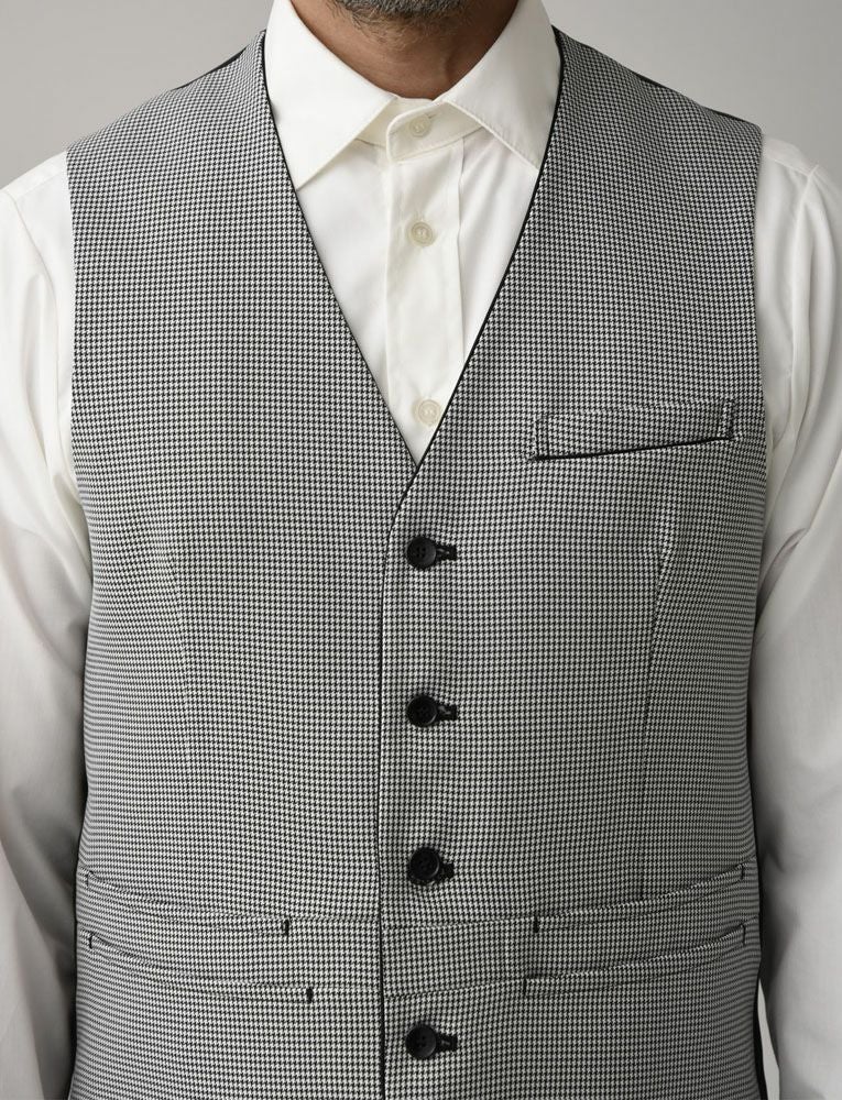 襟元のアップ画像