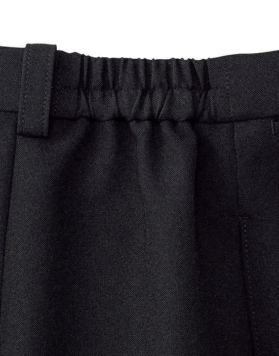 ウエスト両脇は脇ゴム仕様になっていますので、締めつけ感がありません。