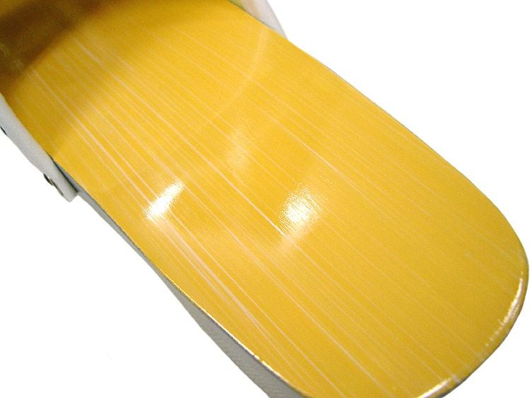 木目調をアップで撮影