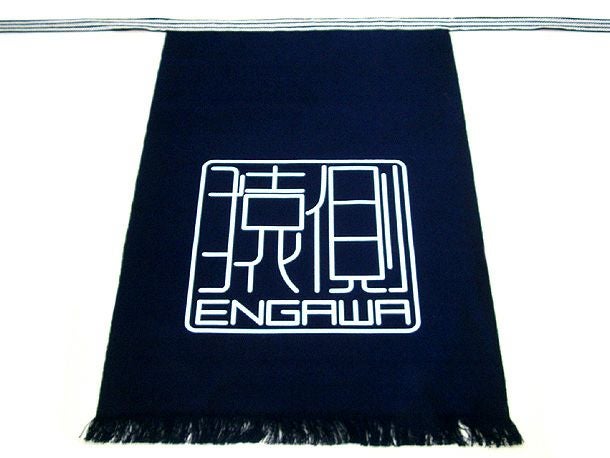 こんな感じで中央に大きな猿側マークをオリジナルプリント