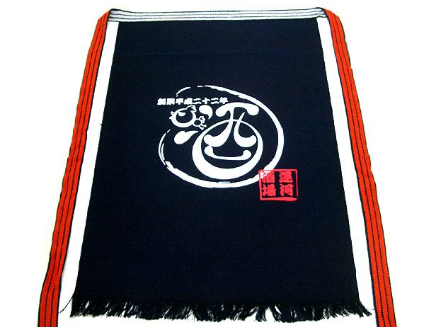 こんな感じで中央にお店のロゴマークを大きくオリジナルプリント