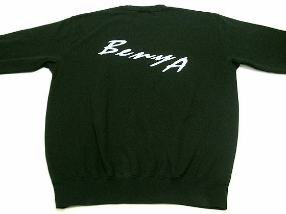 背中に大きくオリジナルプリント