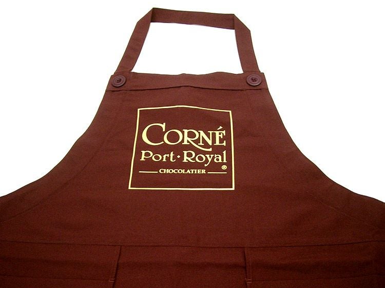 胸の中央に【CORNE PortRoyal】のオリジナルプリント