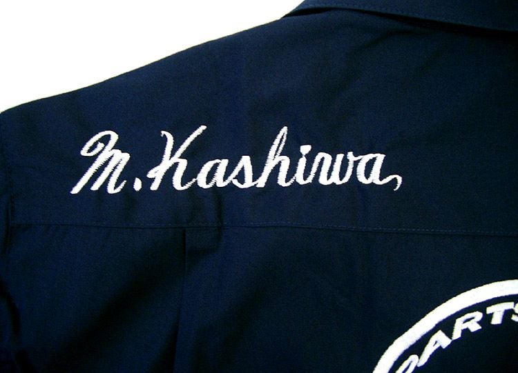 背中の左肩にはネーム刺繍を入れました！