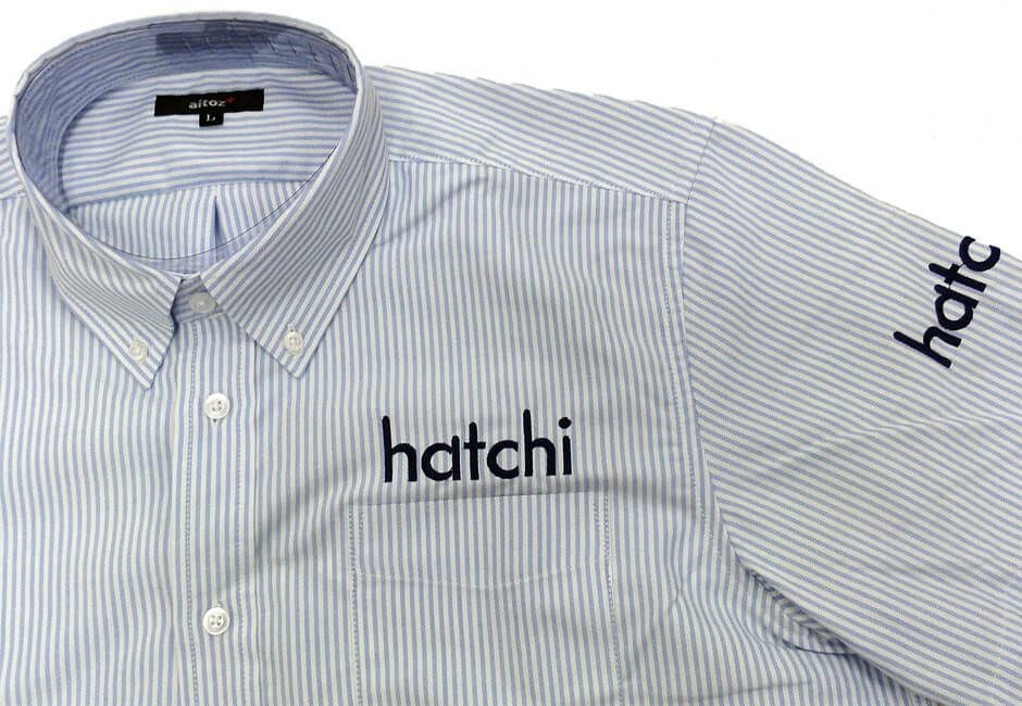 左胸と左袖の2ヶ所に刺繍を入れました！