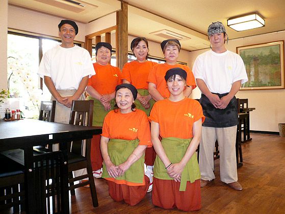 さらにもういっちょTシャツ、エプロン、三角巾バージョンのユニフォーム！