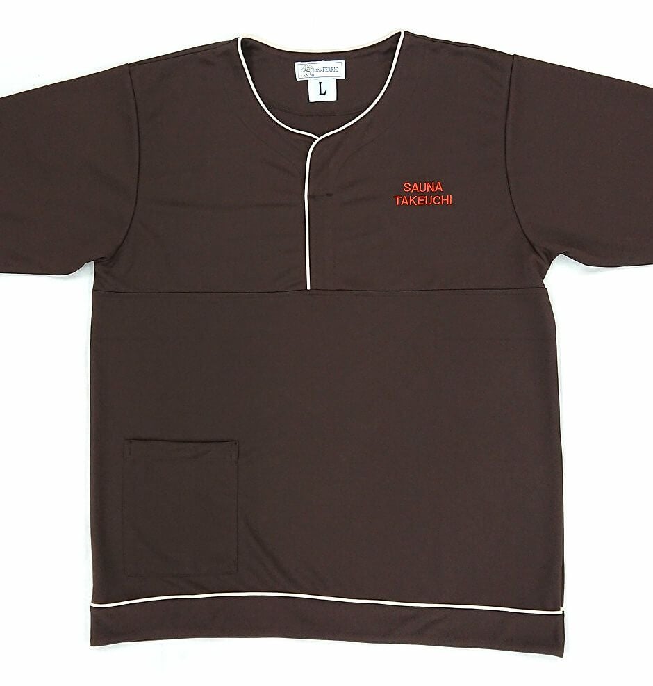 お客様の実際のネーム刺繍を入れた事例です。