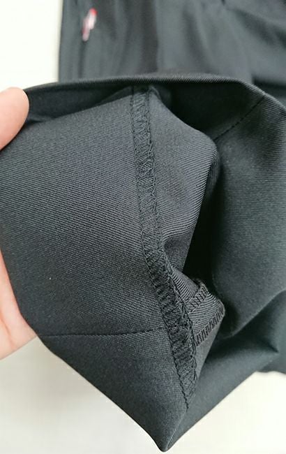 すそ直しする時の生地を利用したので、同じ素材で作る事ができました。