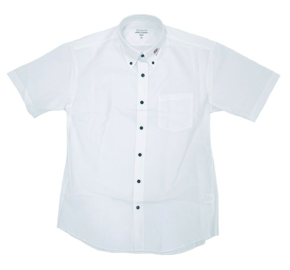 東京都中央区にあるニュートンダイナミクス様の社名入りオリジナルワイシャツの完成写真をご紹介いたします。<br>首元・エリ部分にオリジナルプリントを入れた珍しい事例です