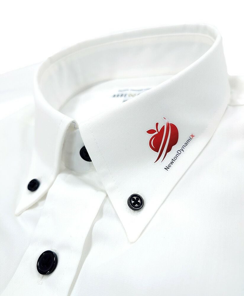 フルカラー熱転写プリントで名入れしているのでグラーデショーンデザインを入れる事が可能です。<br>かっこいいオリジナルYシャツの出来上がりです！