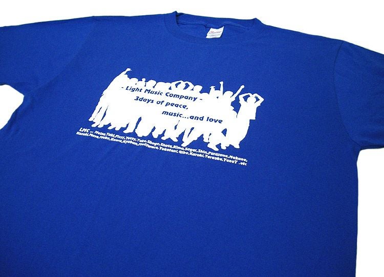 実際の出来上がった名入れTシャツの写真