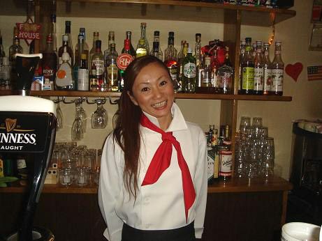 お姉さまのコックタイ着用姿がかわいい♪