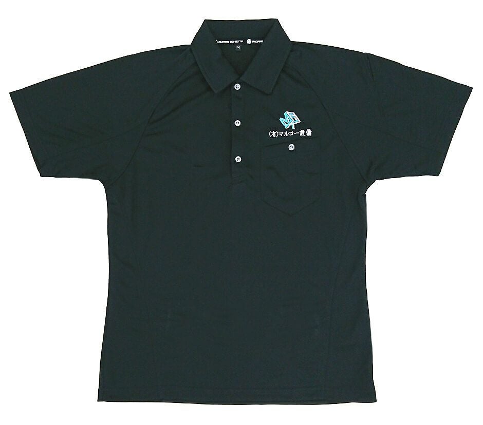 実際のお客様の刺繍入り完成写真を紹介です。<br>設備工事会社さまのユニフォームとしてオリジナル刺繍を名入れさせていただきました。