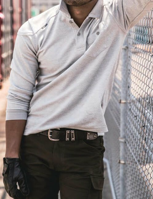 長袖ポロシャツ着用写真