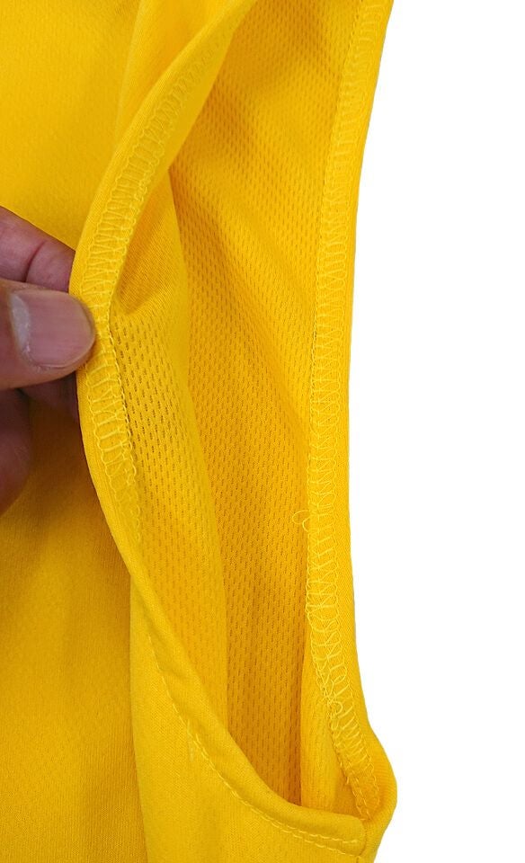 後始末の縫製もこんなにしっかりキレイな仕上がりです！<br>弊社の縫製職人におまかせください。