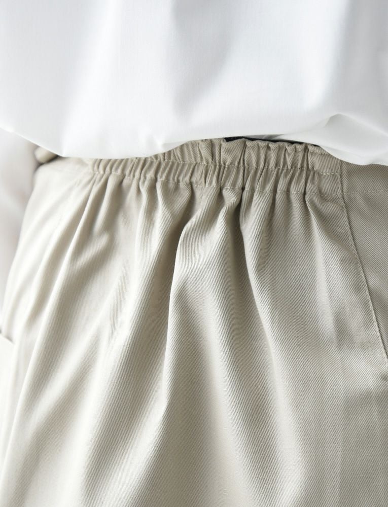 後ろゴム使用で動きやすく