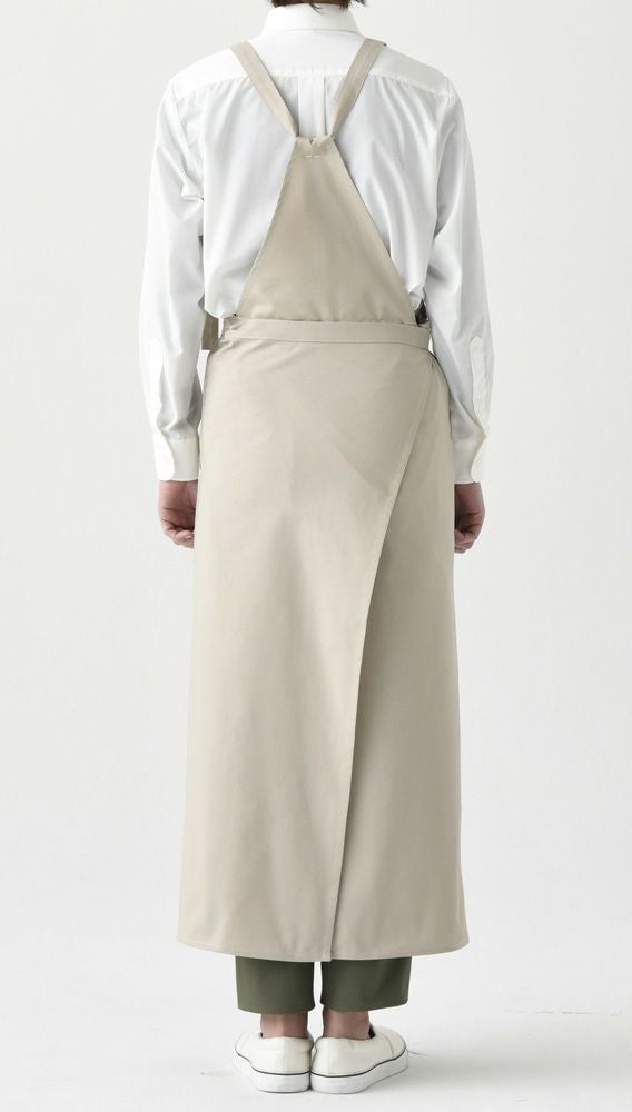 お尻まで隠れるバックスタイル