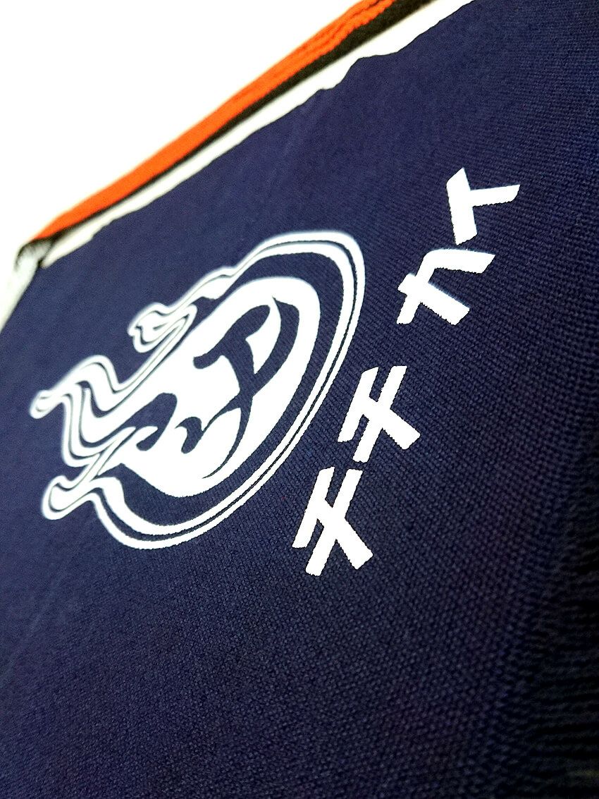 プリント部分の超アップ写真です！<br>こんなにキレイにプリントを入れる事が可能なのです。