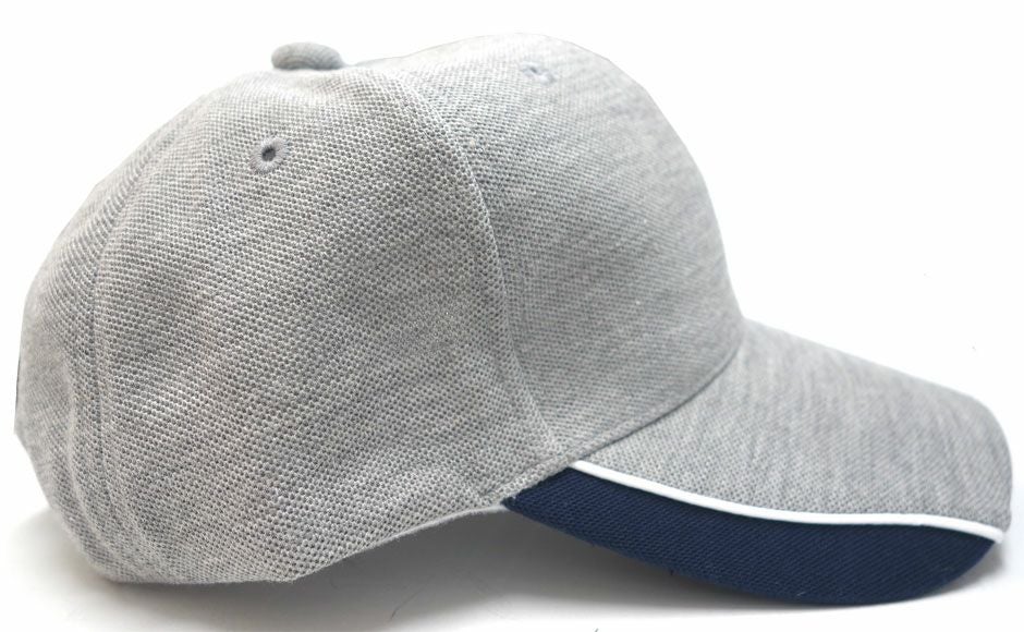 グレーの右サイド