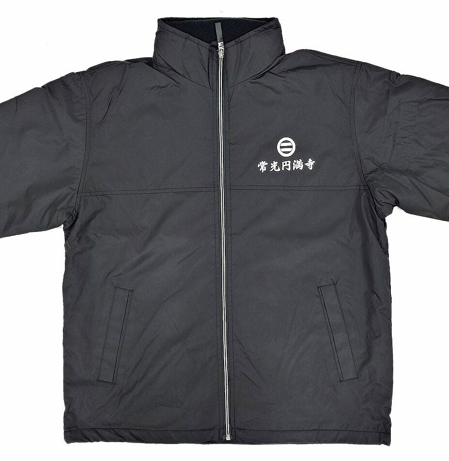 常光円満寺様の文字を左胸にもネーム入れさせていただきました。