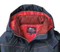 前部分に前立て付きで雨や風を防いでくれます！