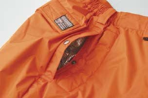 右脇スルーポケット付き