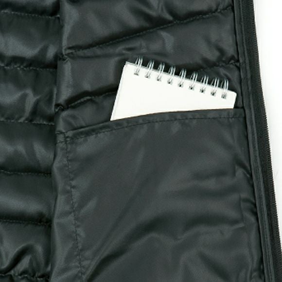 大き目の内ポケットを採用♪