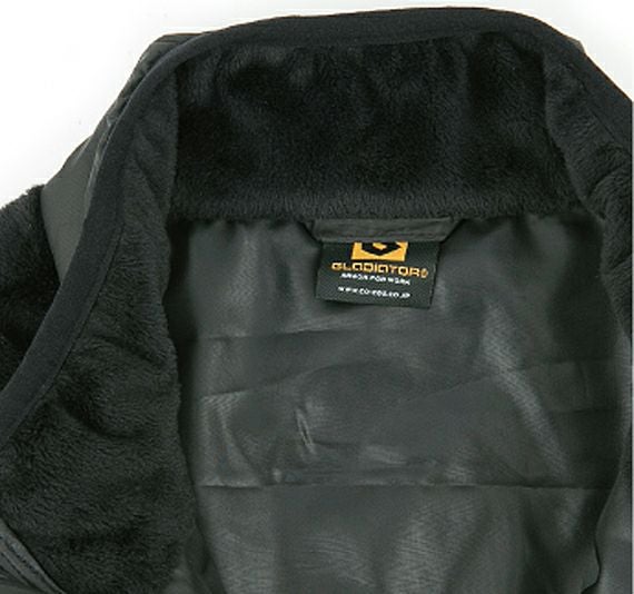 えり部分の内側はフリースボアで暖かいです♪