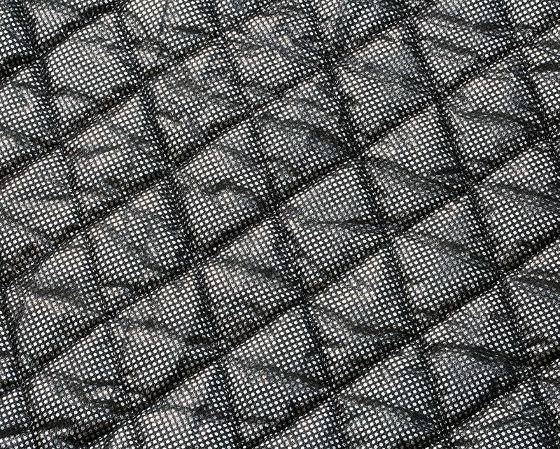 保温性抜群の裏アルミキルトを採用しています。