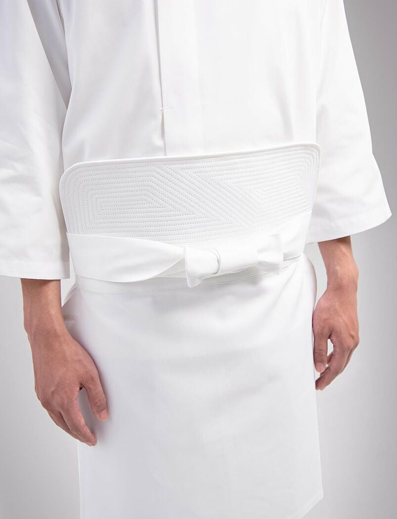 寿司職人用前掛けを正面から撮影