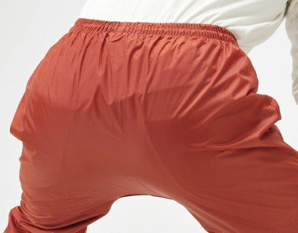 お尻部分は縫い目をなくして縫い目からのしみ込みをなくします！<br>（こちらのカラーは廃色です）