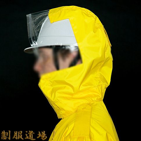 視界の良い大型フードを採用