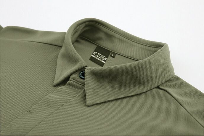 台襟仕様で清潔できちんとした印象に