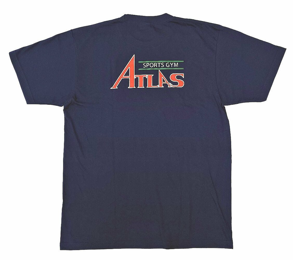 京都府福知山市にあるスポーツジム・アトラス様のロゴ入りTシャツの完成写真をご覧ください。<br>背中の大きなロゴマークがオリジナル感いっぱい！
