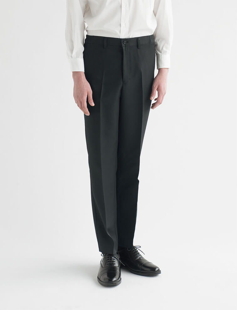 スラックス着用写真