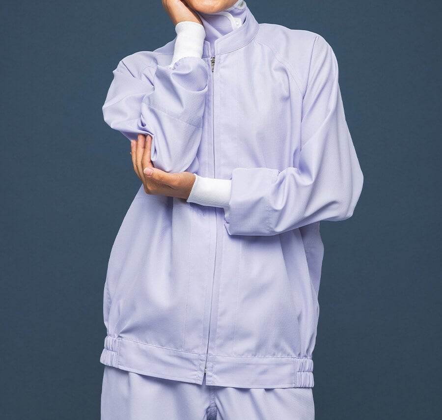 衛生ジャンパー着用写真：ラベンダー