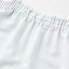 【ファスナーレス】<br>フロントのファスナーをなくし、異物落下を軽減