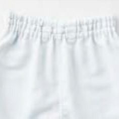 【ファスナーレス】<br>フロントのファスナーをなくし、異物落下を軽減