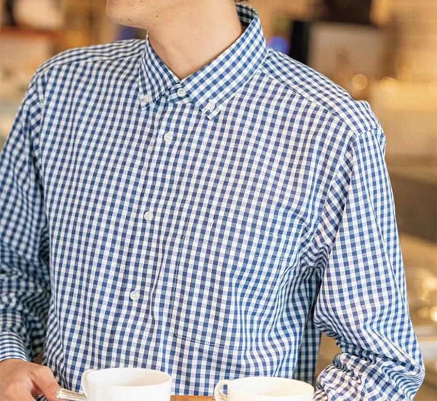 ボタンダウンシャツ着用写真