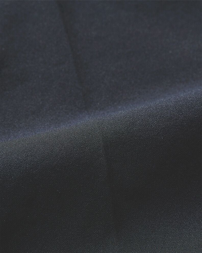 生地アップ写真：ストレッチで耐久性アップ