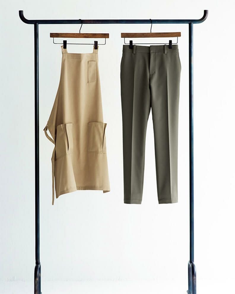 エプロン・テーパードパンツ