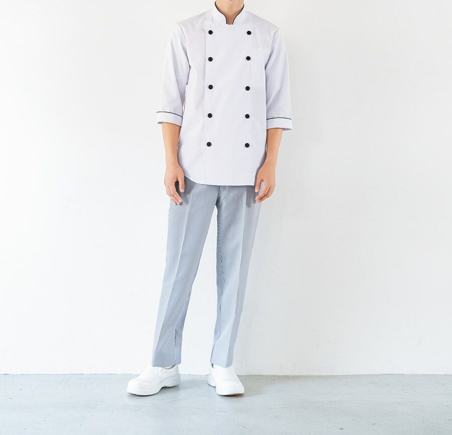 ストライプ柄パンツ着用写真